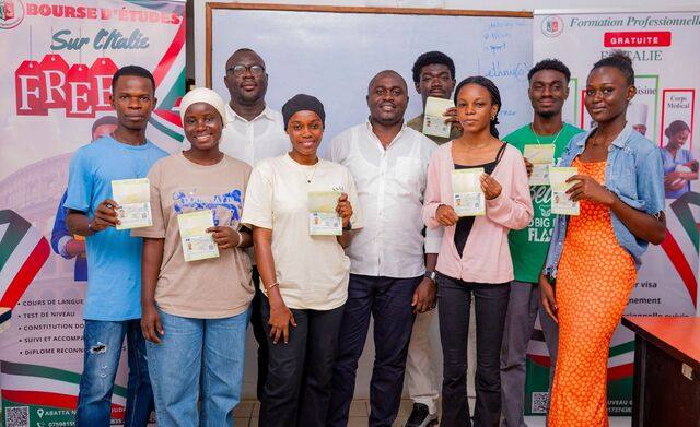 Étudiant 4 cours de langue abidjan